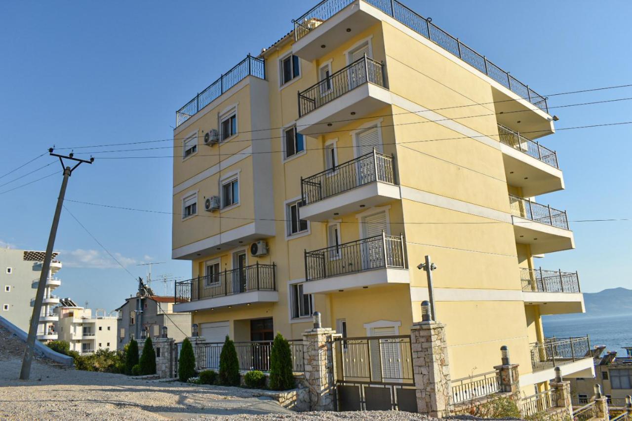 Paradise Apartment Sarande Bagian luar foto