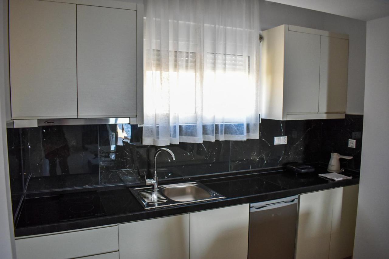 Paradise Apartment Sarande Bagian luar foto