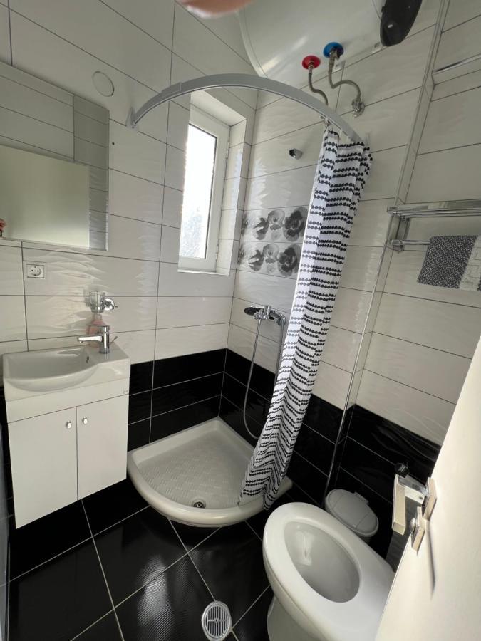 Paradise Apartment Sarande Bagian luar foto